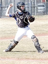 Lowry sweeps Sparks at home, tied for third in Northern 3A