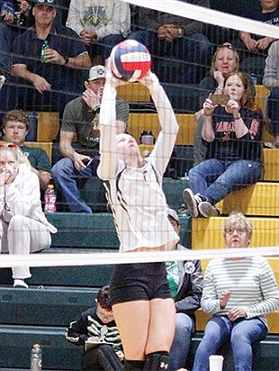 Lady Longhorns fall to Ladycats in four-set thriller