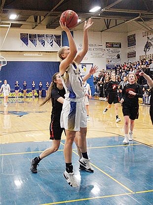 Lowry girls drop league opener to Fernley