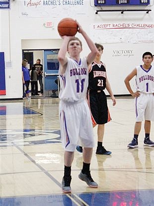 McDermitt boys basketball team splits with Carlin, Owyhee