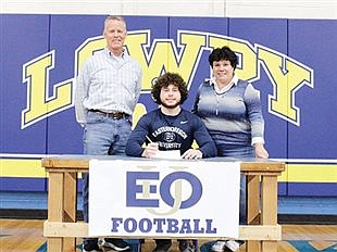 Dawson signs letter of intent to play football at Eastern Oregon