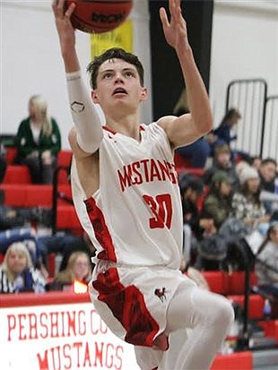 Boys basketball works it out