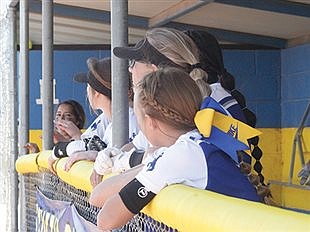 Lowry sweeps three from Fernley