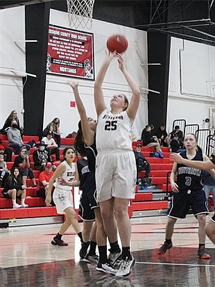 Lady Mustangs basketball beats Yerington; Silver Stage