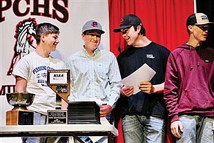 Mustang baseball stands united on awards night