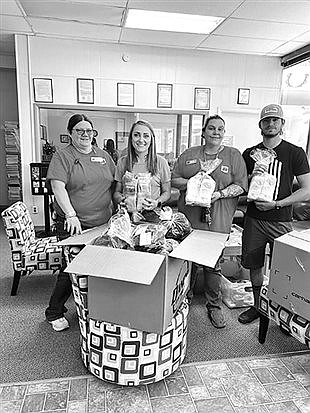 Big R makes donation to WDVC —