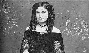 Treasures from 1857 ‘Ship of Gold’ shipwreck showing in Reno