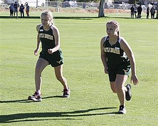 Battle Mountain's Ivy and Lilly Peterson qualify  for NIAA 2A State Cross Country Championships