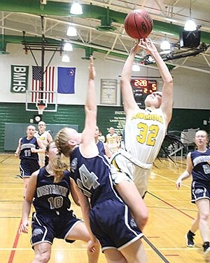 Lady Longhorns open Northern 2A play with a pair of home wins