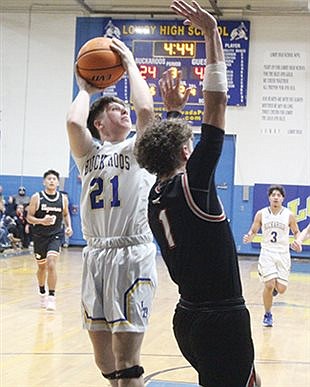 Lowry boys pick up crucial wins over South Tahoe and Dayton