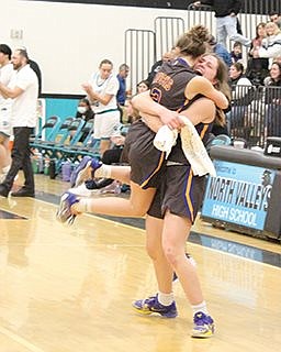 Lady Bucks head back to state tournament to defend 3A state crown