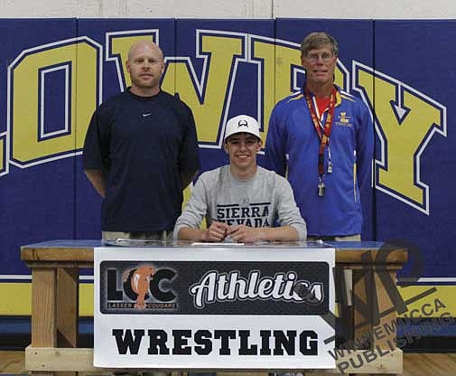 Molina signs to wrestle at Lassen