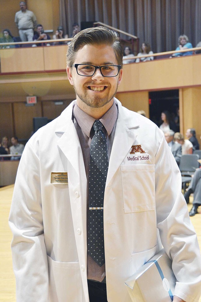 Grad in the News: Messerly receives ‘white coat’