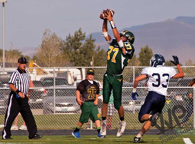 Battle Mountain JV football team stays unbeaten with win over Spring Creek