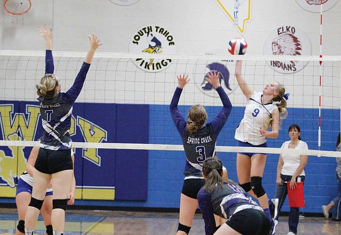 Lowry volleyball collects three-set sweep over Spring Creek