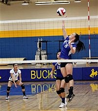 LHS JV sweeps Sparks
