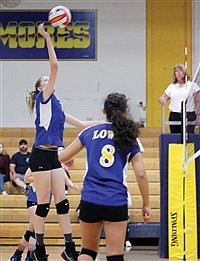 Lowry freshman volleyball drops pair 