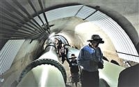 Activists tour irrigation district