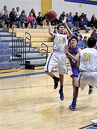 Lowry freshmen knock off Reno 46-37