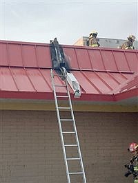 Small fire on McDonald’s roof