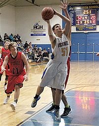 Lowry creeps back into playoff hunt after wins against Sparks, Truckee