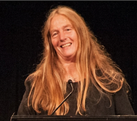 Dickens receives lifetime achievement award
