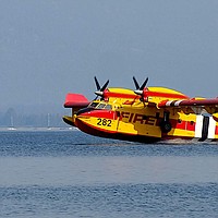 Firefighting efforts close Topaz Lake to public