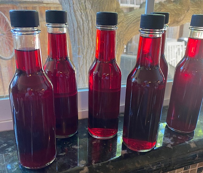 Raspberry vinegar is easy to make and can also be used for gifts.