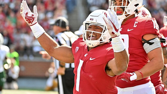 Washington State linebacker Daiyan Henley was named the Pac-12 Conference Defensive Player of the Week on Sept. 19.