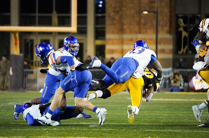 Boise State won 20-17 at Wyoming to clinch the Mountain Division championship.