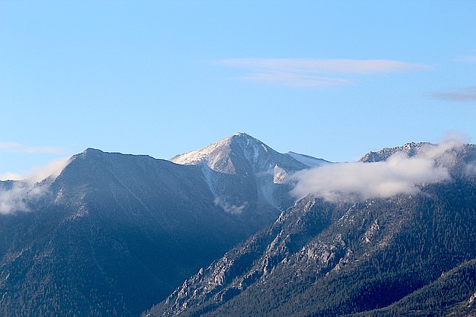 Jobs Peak had a dusting of snow on it this morning.
