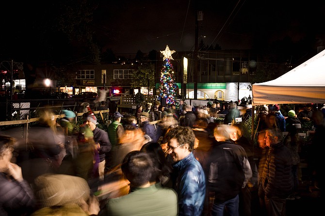 On Saturday night, Magnolia Winterfest culminated in the annual lighting tradition at the Magnolia Garden Center. The neighborhood gathered for carol singers and a countdown to the lighting of Magnolia’s Christmas Tree.