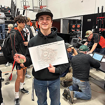 MIKE BROOKS • Provided to Great Basin Sun
Jeffrey Elerick displays his championship bracket.