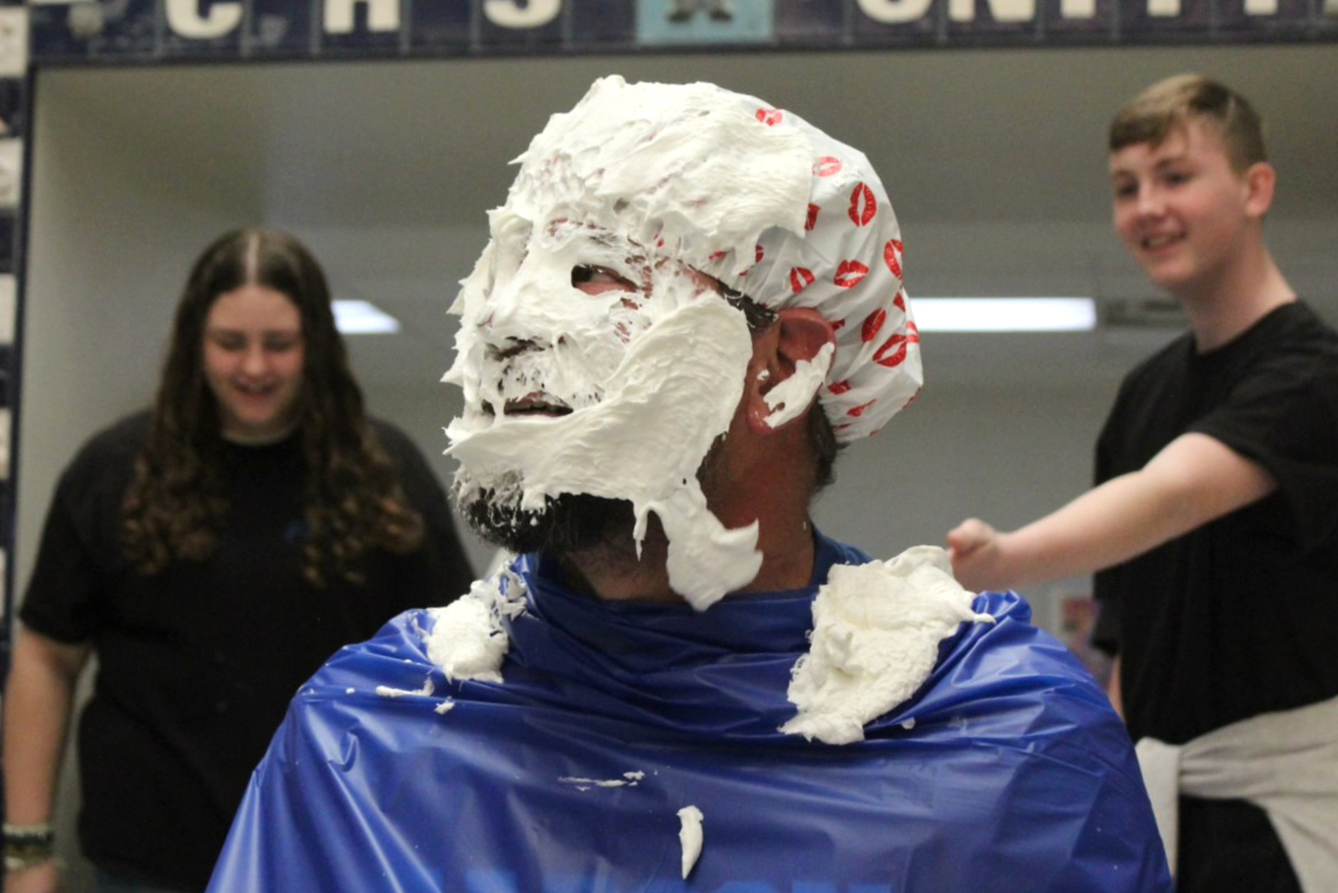Carson High business students raise $500 for charity - Vimarsana News