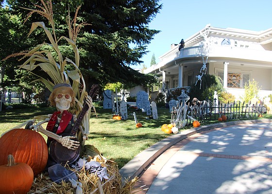 Lombardos ready for Halloween tradition in Carson City