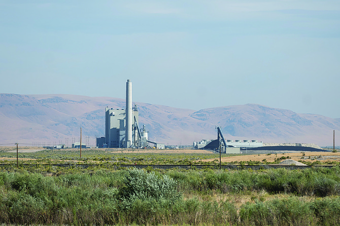 NV Energy's North Valmy Generating Station will be converted from coal to natural gas. . (David Calvert/The Nevada Independent)