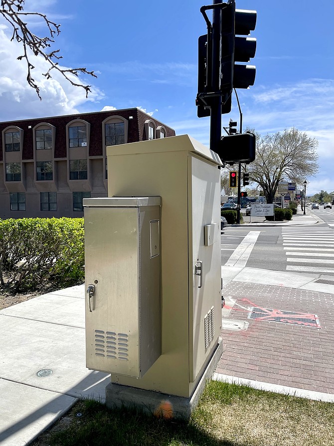 The blank-faced traffic signal box at South Carson and 5th streets in Carson City on April 15, 2025.