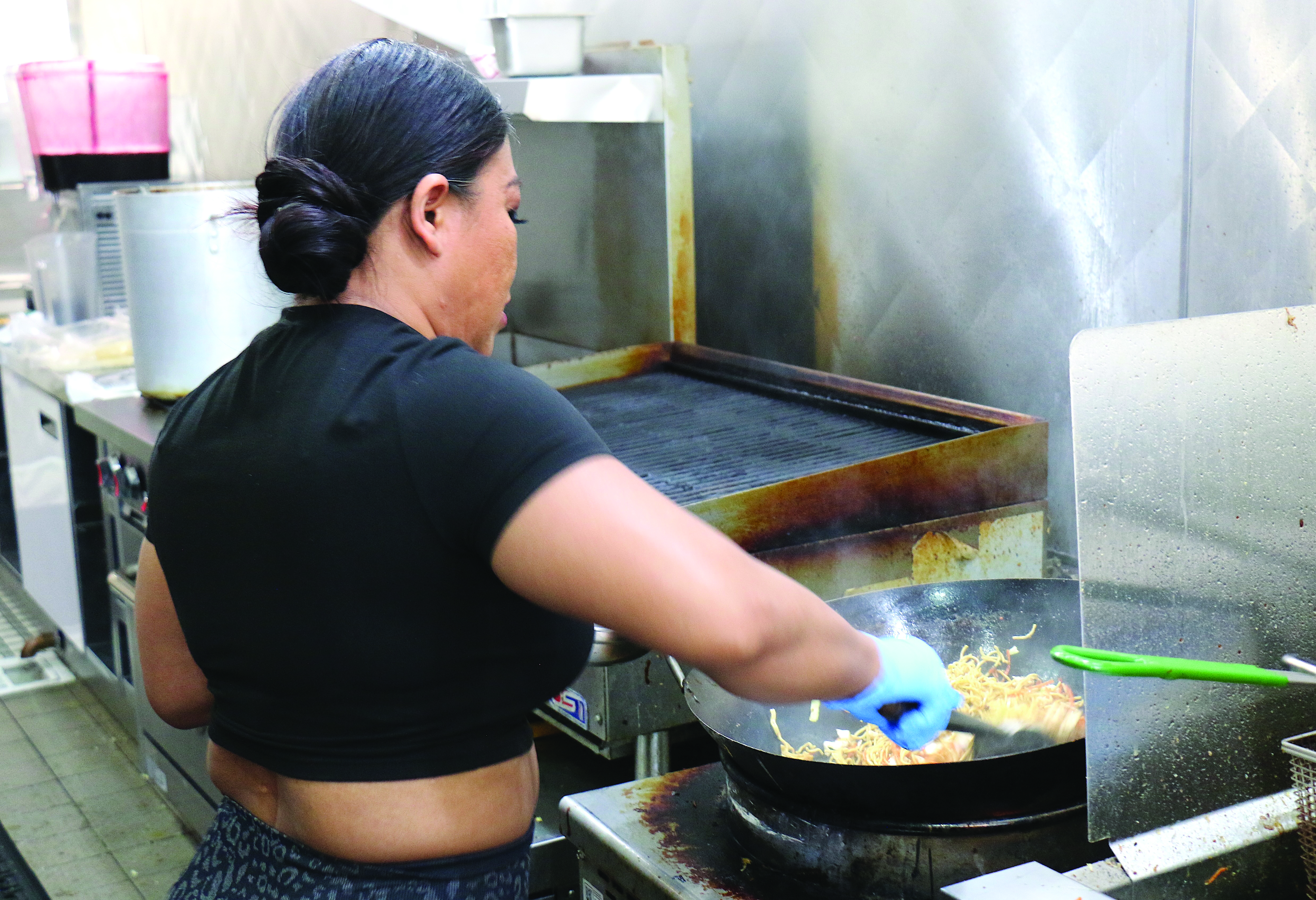New restaurants serve samples to pique diners’ interests at Taste of Downtown