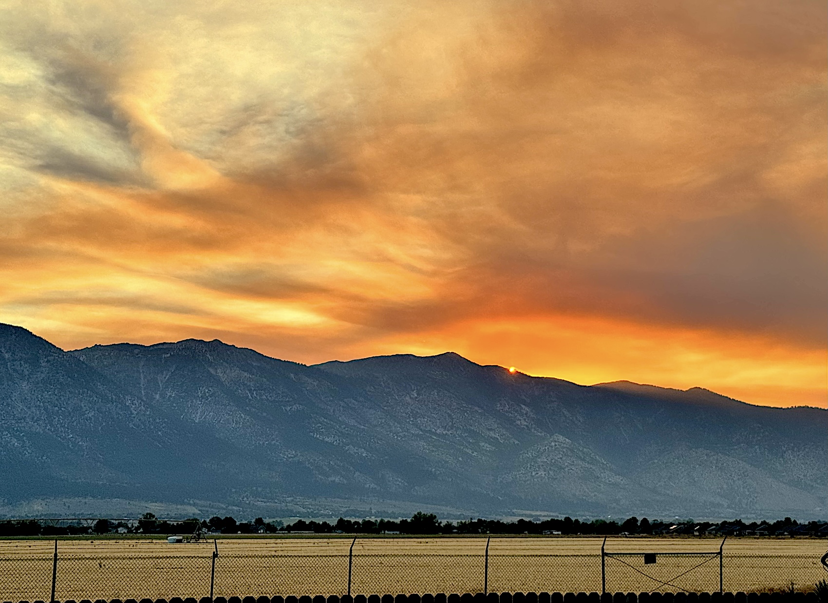 Smoke from California wildfire drifts over Sierra