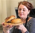 Seattle woman turns bagels into a new venture with pop-ups, delivery service