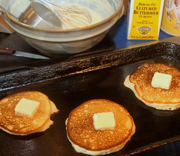 Griddle Cakes Recipe (Old Fashioned Pancakes)