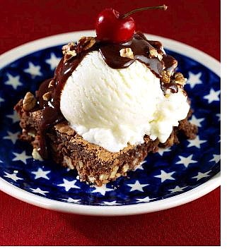 (AP Photo/California Milk Advisory Board)An All-American Chocolate Brownie Sundae combines ice cream and brownies, which may be near the top of any national popularity poll, separately or together. Here&#039;s a summery version to enjoy, quickly made with bittersweet chocolate sauce, vanilla ice cream (America&#039;s favorite flavor), pecans and fresh cherries.