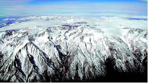 This image of Mount Whitney was taken by Gordon Boettger from 24,000 feet while flying along the Sierra. Boettger has set two North American distance soaring records this spring.