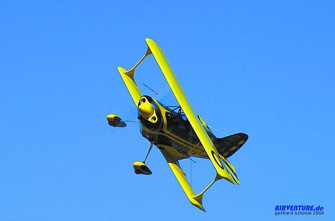 photo courtesy of airventure.deSteve Brown&#039;s &quot;Tonopah Low,&quot; No. 00 biplane flies during the 2004 Reno Air Races.