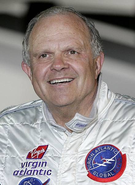 ** FILE ** American adventurer Steve Fossett arrives at Kent International Airport, Manston, Kent, England. in this Feb. 11, 2006, photo.A small plane carrying aviation adventurer Steve Fossett has been missing since Monday night, federal officials said Tuesday, Sept. 4, 2007.   (AP Photo/Kirsty Wigglesworth, file)