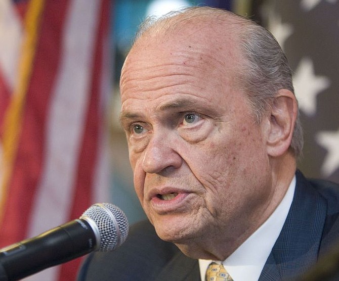 ** FILE ** Then-Republican presidential hopeful, former Tennessee Sen. Fred Thompson speaks to supporters in Seneca, S.C. in this Jan. 18, 2008 file photo. Thompson has quit the presidential race, according to a statement. (AP Photo/Patrick Collard, File)