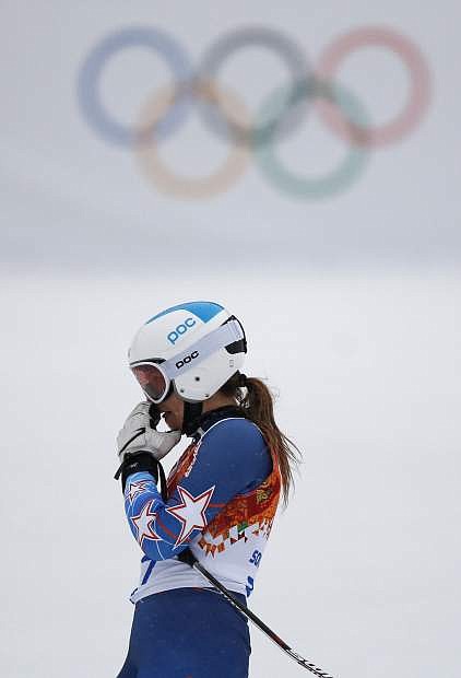 United States&#039; Julia Mancuso reacts after skiing out of the first run of the women&#039;s giant slalom at the Sochi 2014 Winter Olympics, Tuesday, Feb. 18, 2014 in Krasnaya Polyana, Russia.(AP Photo/Christophe Ena)