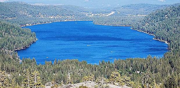 Water users in the Lahontan Valley approved on Monday to allow Truckee-Carson Irrigation District board of directors to sell the district&#039;s Donner Lake assets and dam.