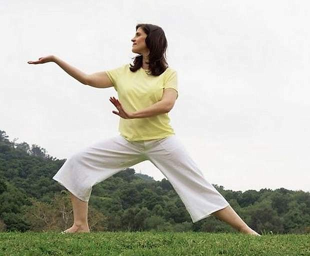 Tai chi can reduce pain, stiffness and fatigue. / Eric O&#039;Connell, Getty Images
