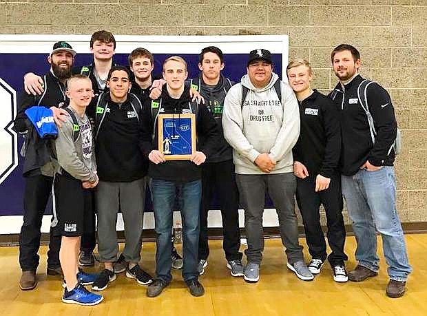 The Greenwave wrestling team placed four in last weekend&#039;s California Invitational Tournament in Morro Bay, Calif.